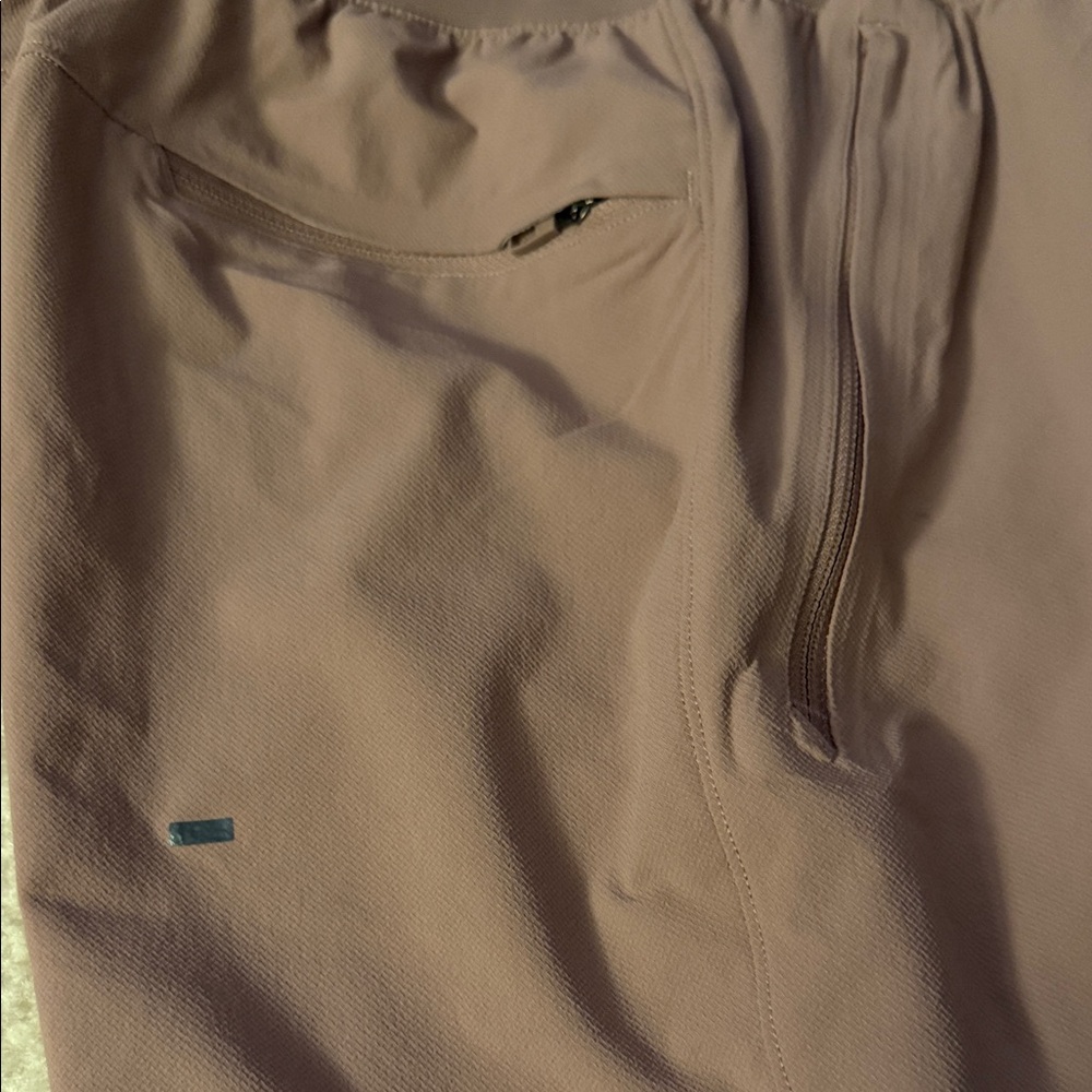 Lululemon Men's Mauve Shorts - Picture 8 of 9